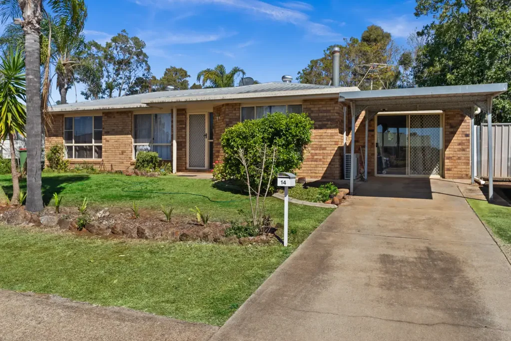 Oakey 3બેડરૂમ Brick Home on a Generous 790m² Block