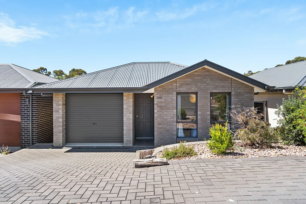8 Maplewood Court, Flagstaff Hill, SA 5159