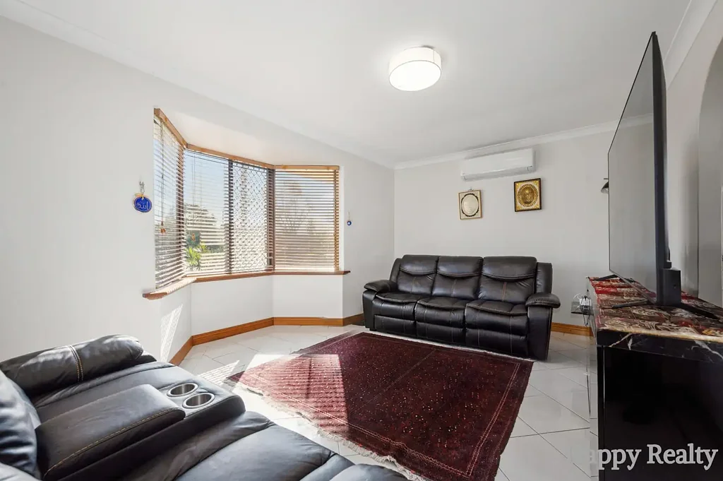 Maddington 4Zimmer Spacious Family Home on a Generous 682 sqm Block
