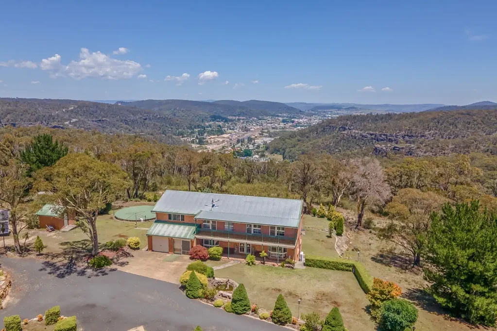 Lithgow  Amongst the Clouds....."Plateau View"
