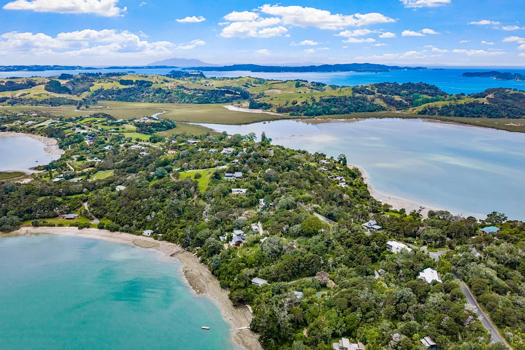 Mahurangi East Build Boldly. Live Exceptionally.