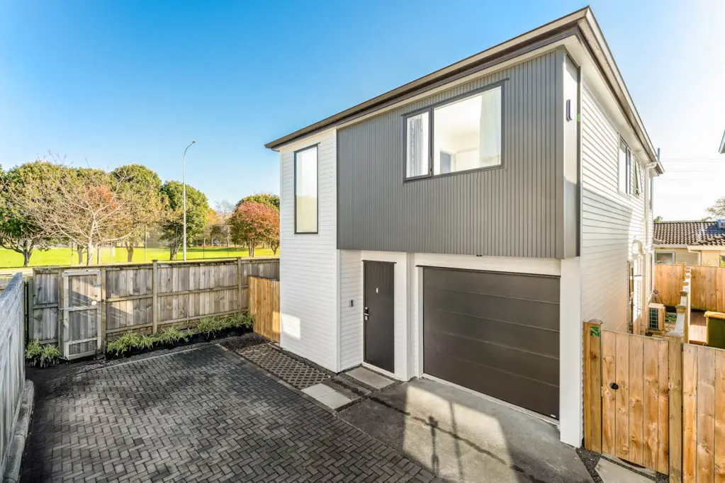 Albany 4 Bedroom Stylish Family Home in Heart of Albany