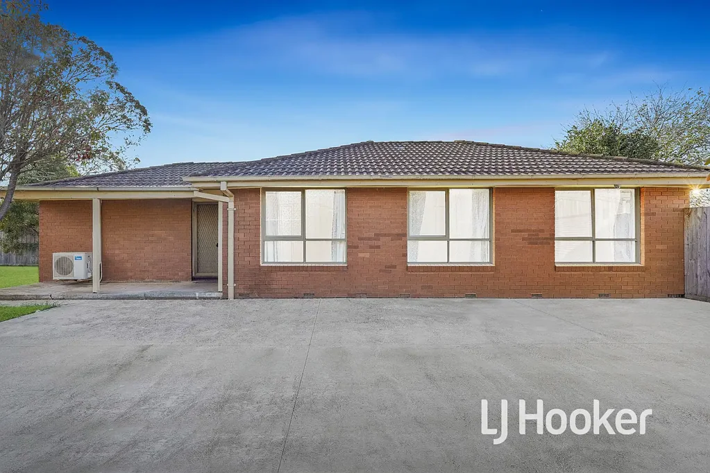 8 Delmont Court, Cranbourne, VIC 3977