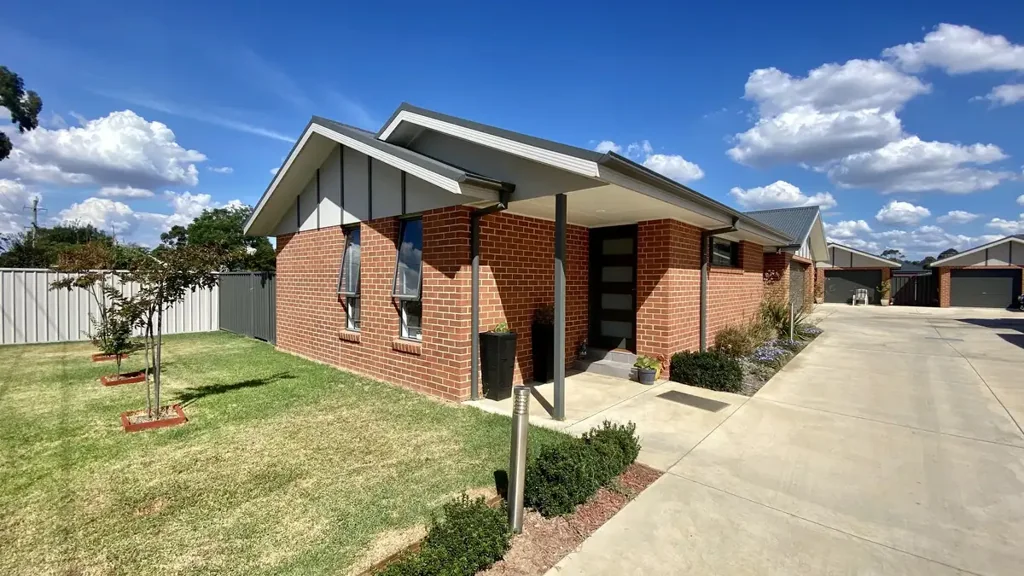 Affordable Living in Charming Howlong