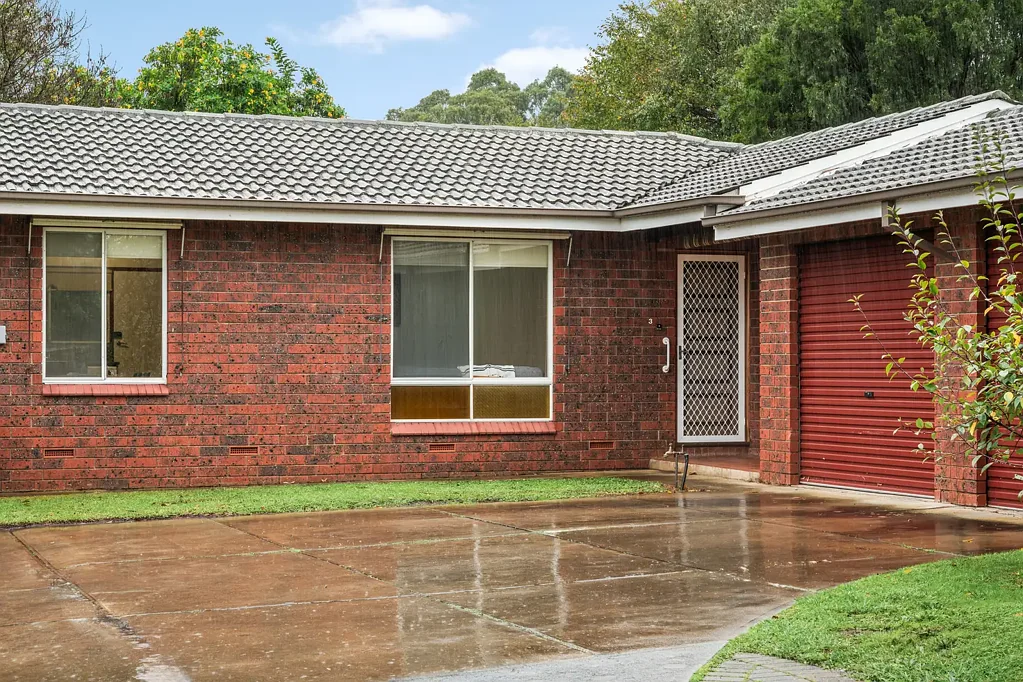Morphett Vale 2침실 Easy-Care Living with Space to Spare