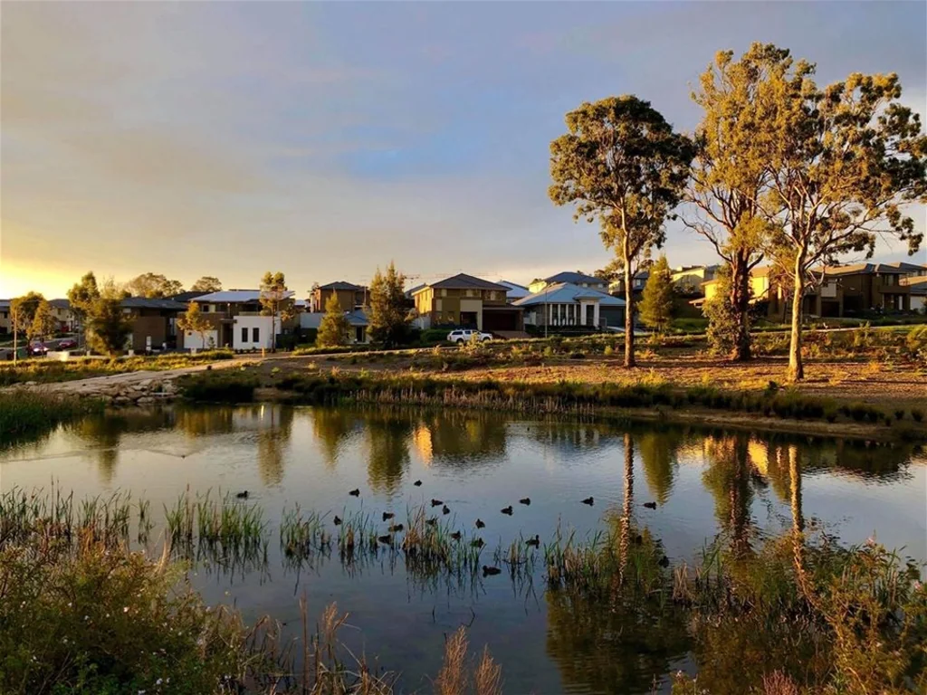 North Kellyville 2房  Elevated Living in Kellyville, Excellent location, great schools and transportation