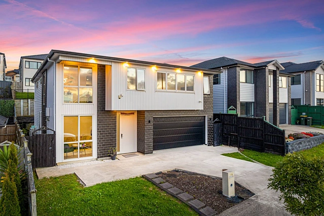114 McQuoids Road, Flat Bush, Manukau City