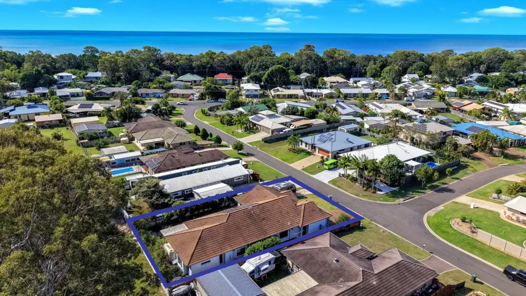 Toogoom 4房  Spacious Coastal Home Just A Short Walk To The Beach