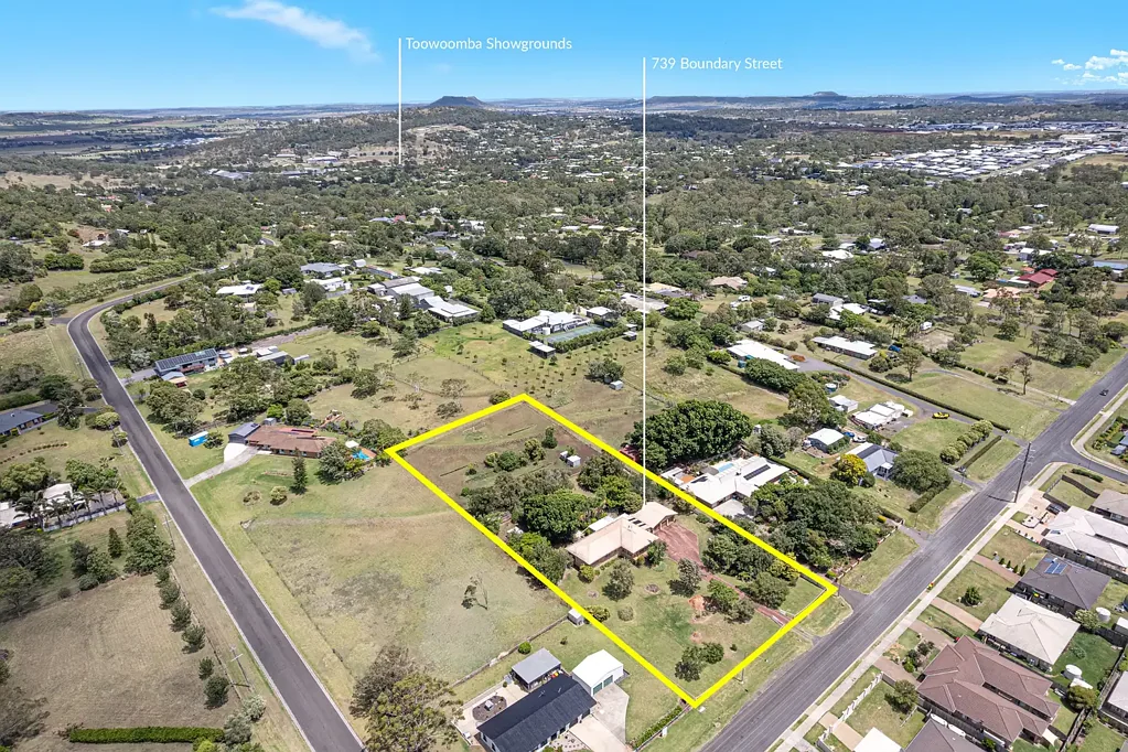 739 Boundary Street, Glenvale, QLD 4350