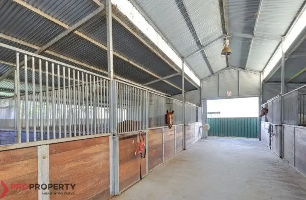 Ascot 3कमरा Ascot Stables PLUS Perfect Lifestyle Location!