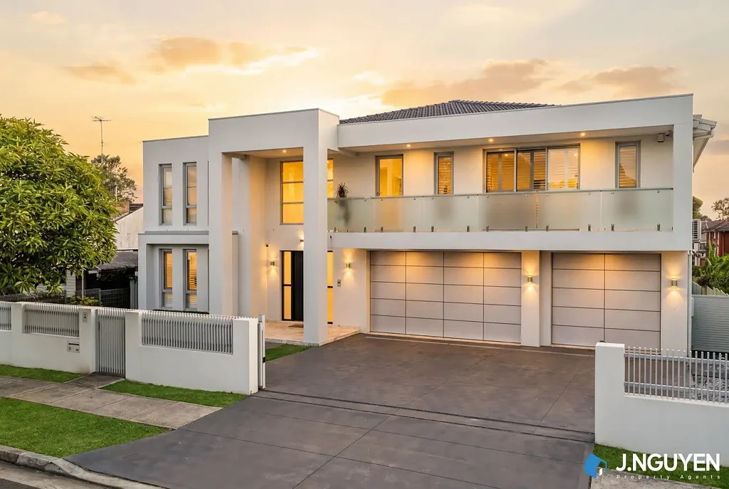 Cabramatta 6Kwarto A Landmark Luxury Residence of Palatial Scale in the Heart of Cabramatta