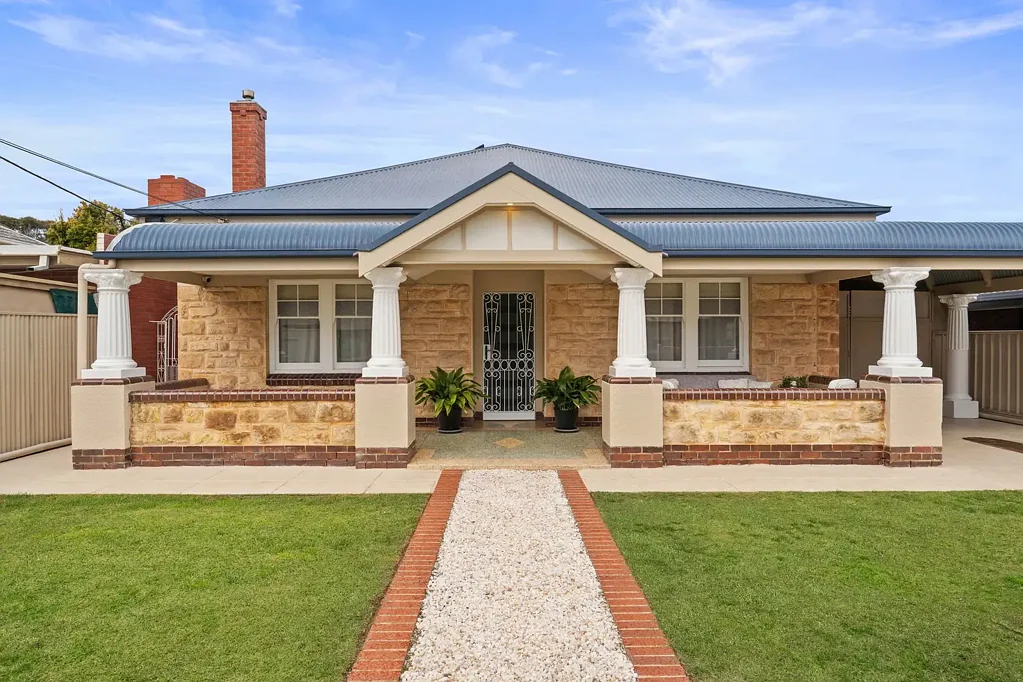 Hove 4Moenga A refined coastal art deco bungalow offering functionality & an exceptional lifestyle