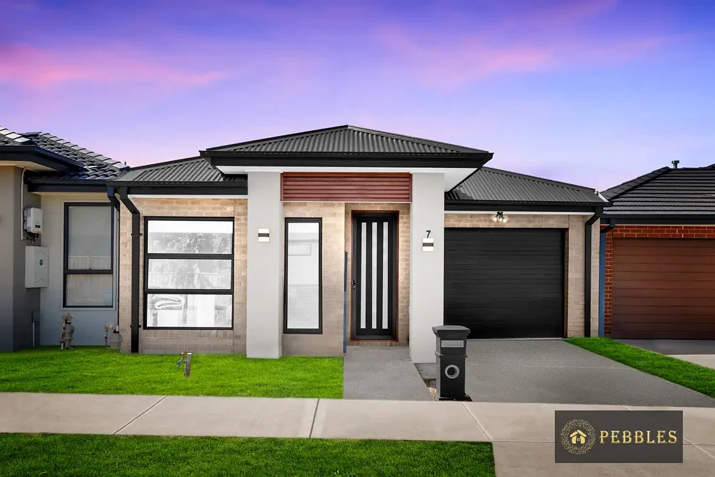 Modern Family Home with Stylish Features