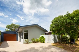 27 Halford Crescent, Page