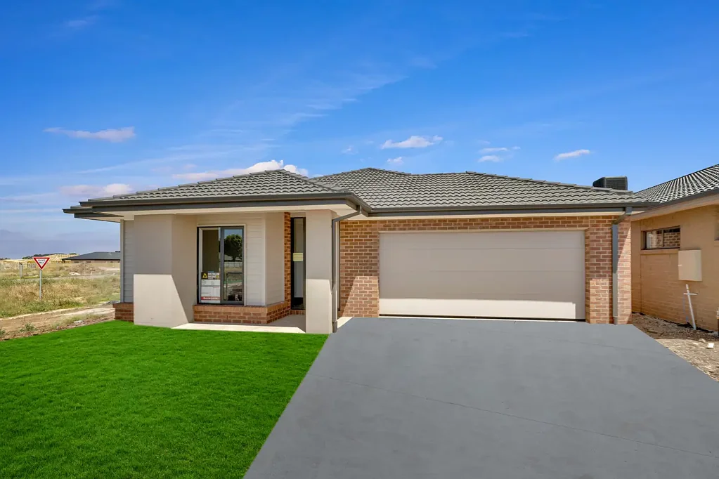 Modern Family Living with Alfresco in the Sought-After Grove Estate