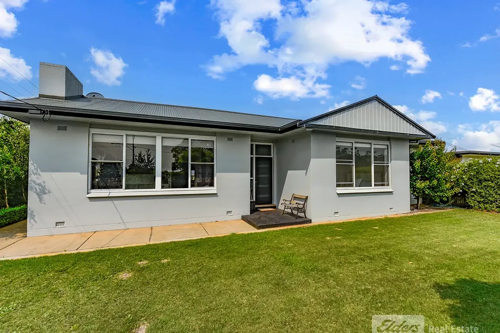 Millicent 4房  Immaculately Presented Stone Family Home in a Sought-After North Location