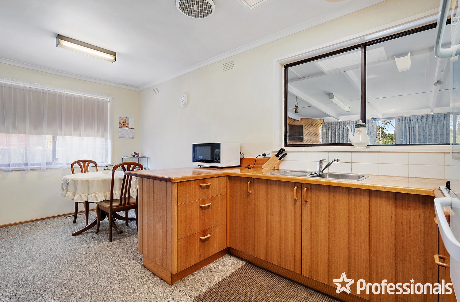 119 ESTHER CR, MOOROOLBARK VIC 3138, 0 chambres, 0 salles de bain, House