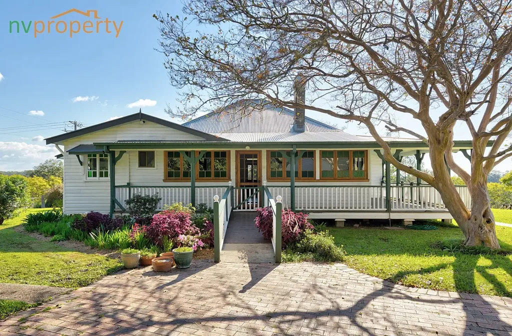 Congarinni CHALMING PERIOD HOME ON 5 ACRES