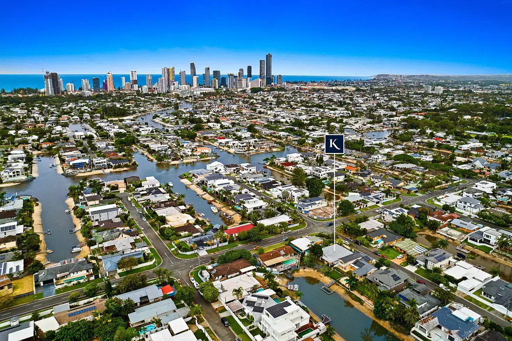 1 Ensenada Court, Broadbeach Waters, QLD 4218