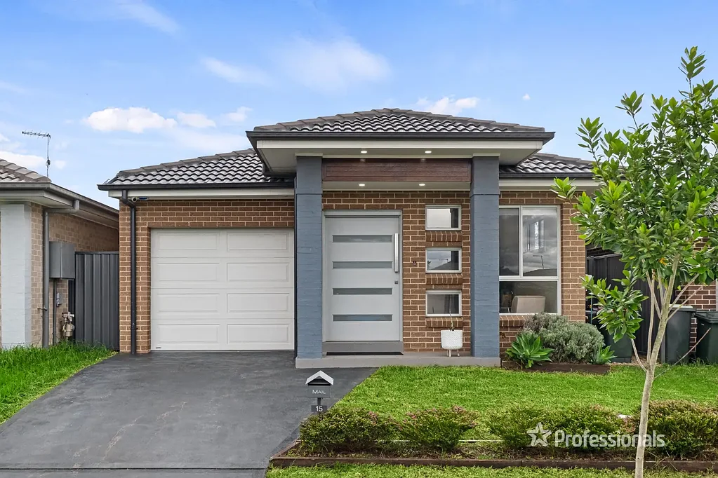 15 Durga Crescent, Grantham Farm, NSW 2765