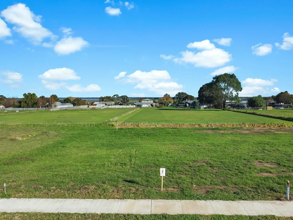 East Bairnsdale ADJACENT TO THE RESERVE