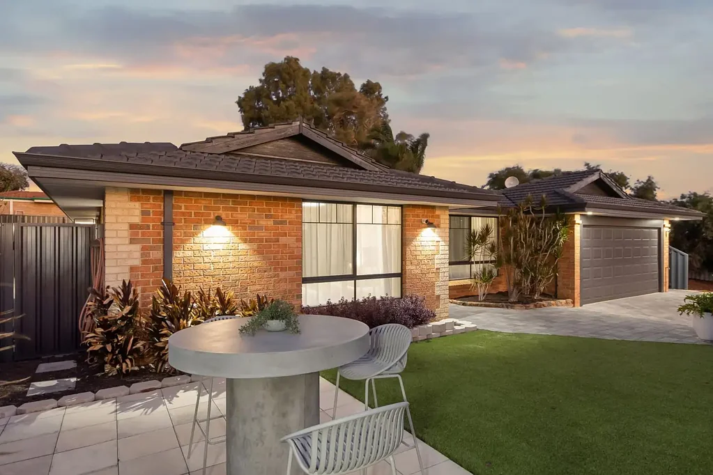 15 Stonehaven Parade, Kinross, WA 6028