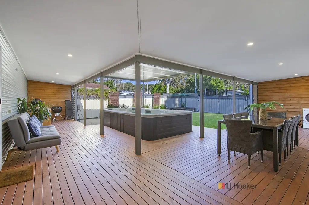 12 Lake Street, Wyee Point, NSW 2259