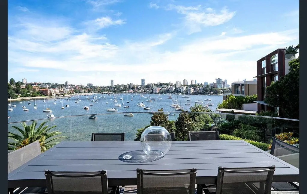 Luxury Waterfront Living with World-Class Harbour Views