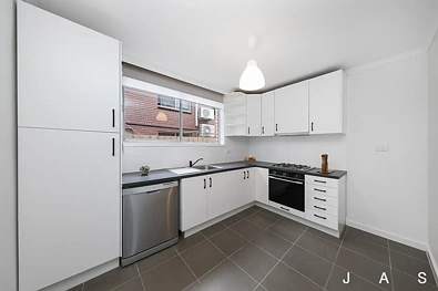Kusina - 1/28 Bishop Street, Kingsville, VIC 3012