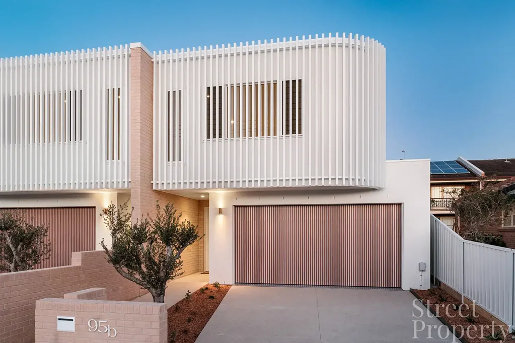 Merewether 4ਬੈੱਡਰੂਮ Luxurious brand new home offers everything on your family's wish list