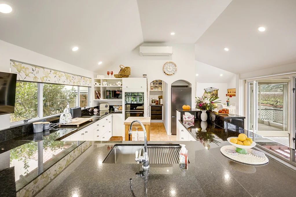 Bay View 4ਬੈੱਡਰੂਮ Coastal calm and architectural brilliance