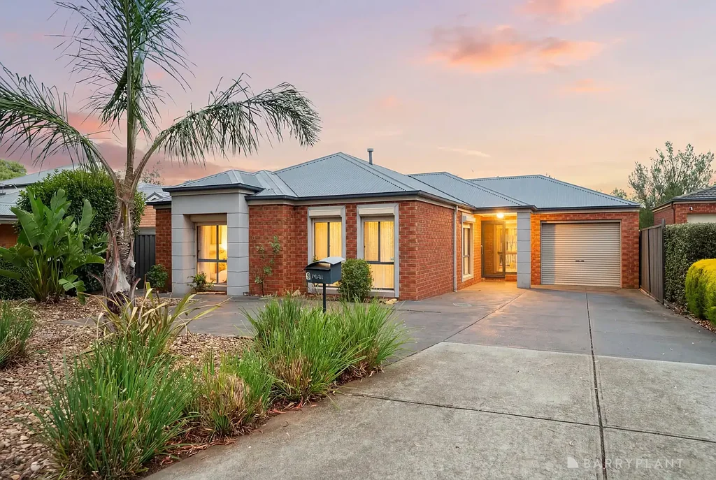 9 Strutt Place, Caroline Springs, VIC 3023