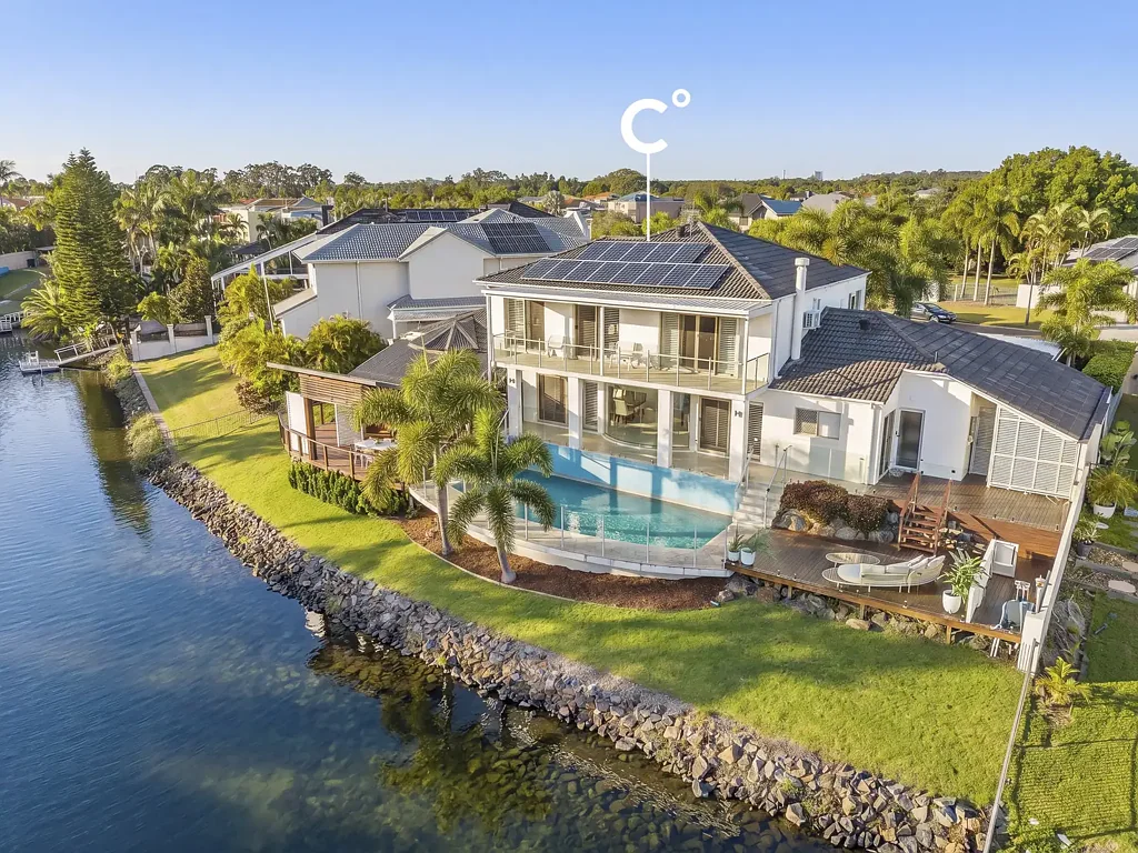 Robina 4Habitaciones This home is ready for the new owner to move in today - MOTIVATED SELLERS