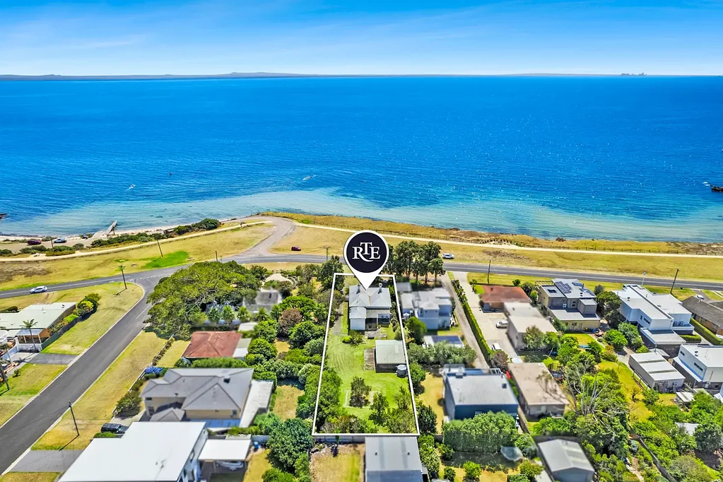 Portarlington 3房  ‘Oakrest’ – A Grand Esplanade Beauty