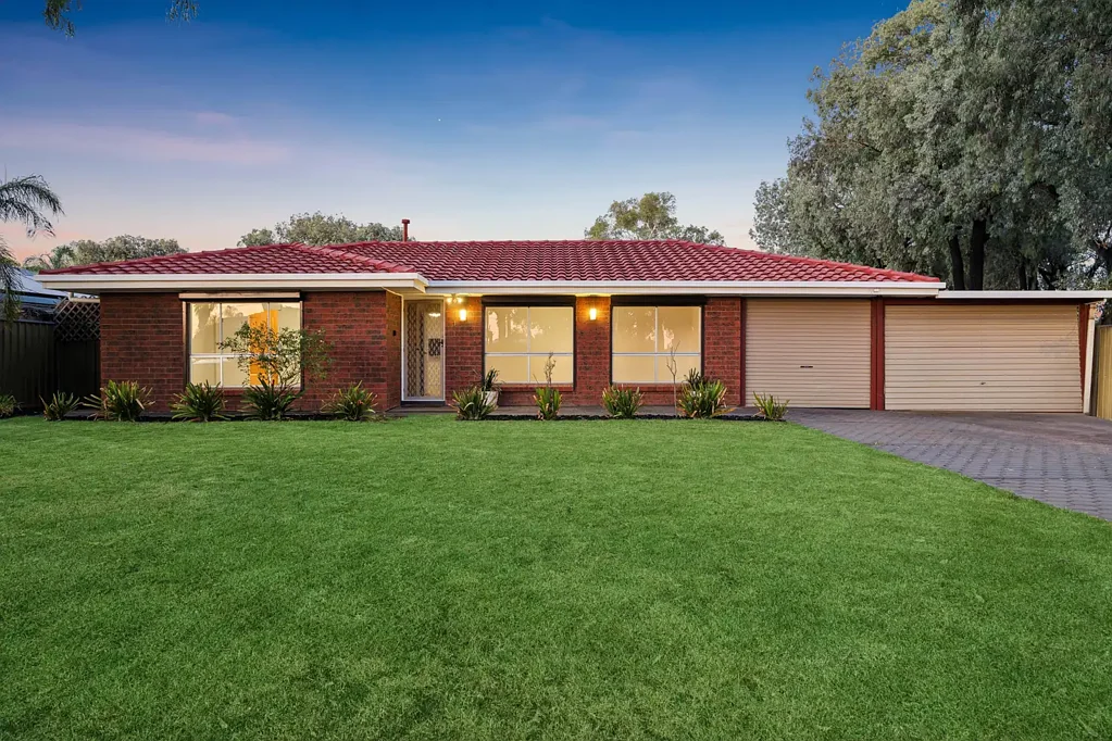 1 Tecoma Court, Parafield Gardens, SA 5107