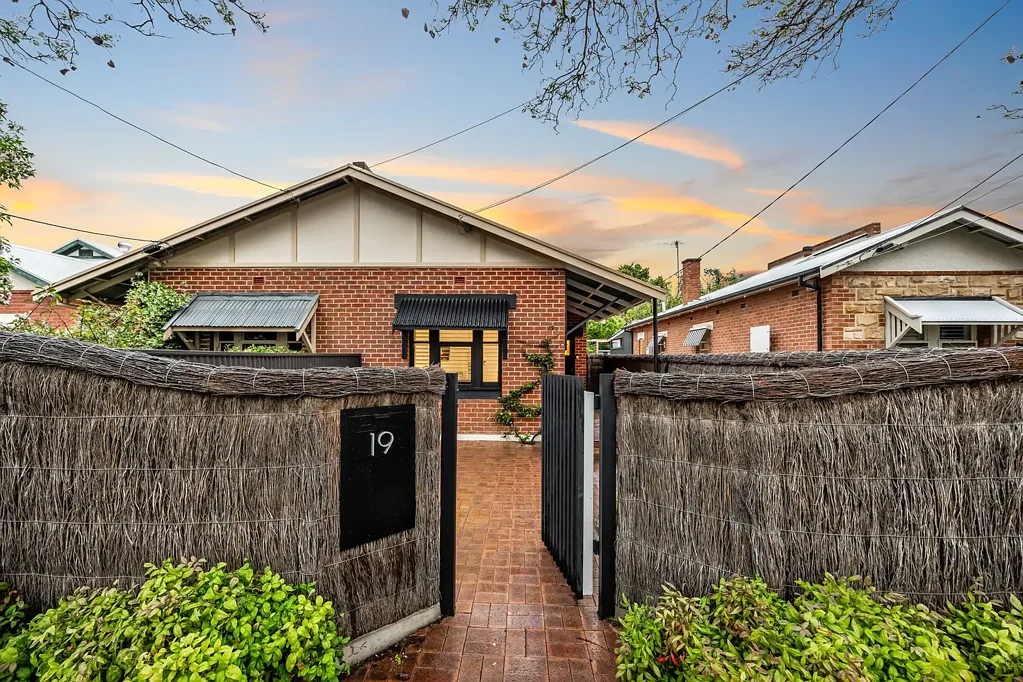 19 Fairmont Avenue, Black Forest, SA 5035