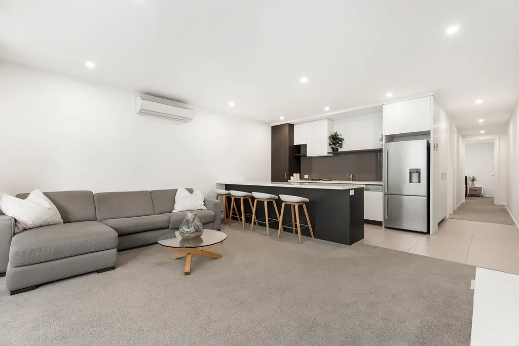 Brighton 2બેડરૂમ Contemporary Urban Living Steps from Bay Street