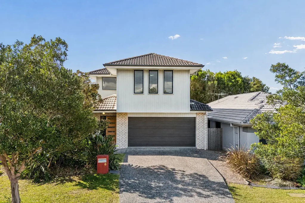 North Lakes 4房 黄金地段的现代家庭生活！ Contemporary Family Living in a Prime Location!