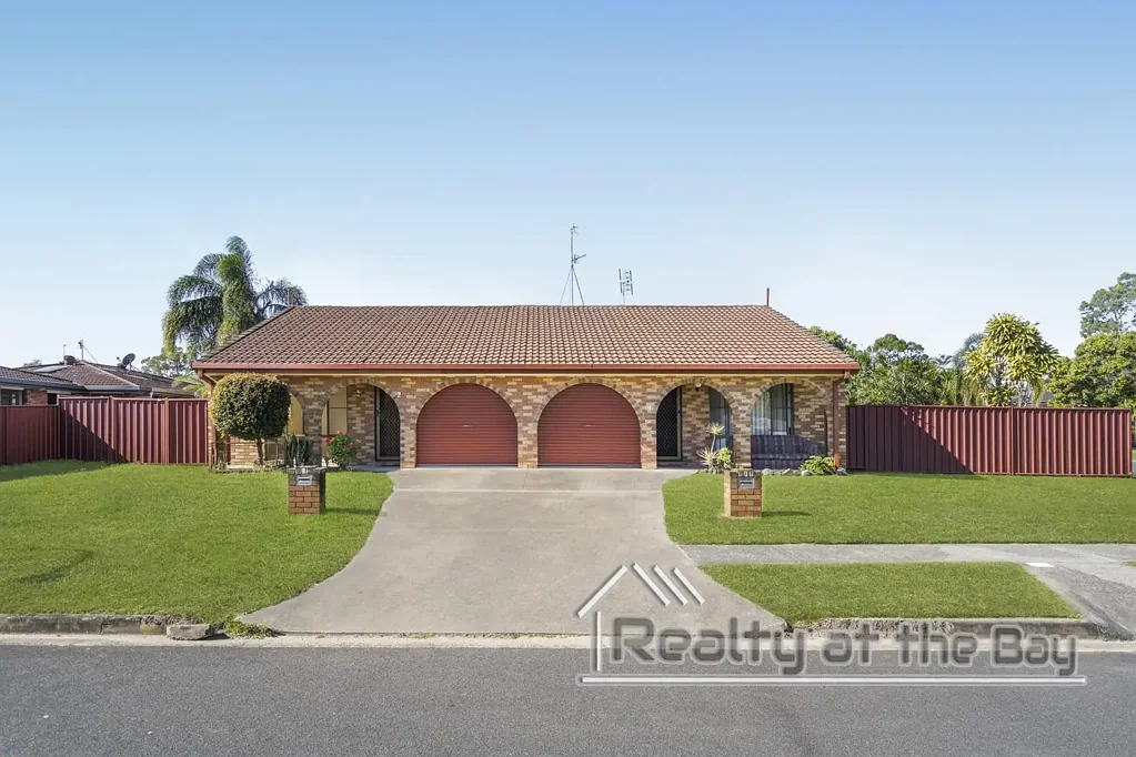 Paradise Point 4Zimmer MEDIUM DENSITY - Duplex Pair on 607m² Corner Block !!!