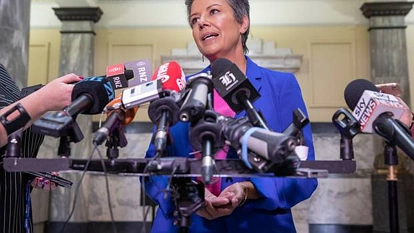 周一见！“应对总理严加调查！” Paula Bennett评工党性侵案……
