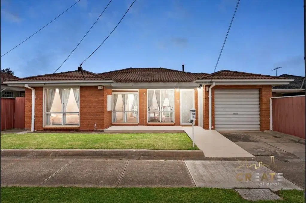 GORGEOUS HOME IN ST ALBANS