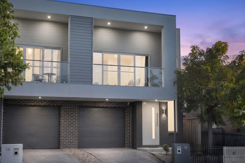 Denham Court 3Kwarto Contemporary Living