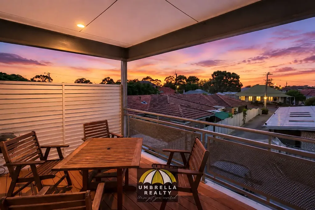 Fully Furnished 2 Bedroom 1 Bathroom - WATER VIEWS