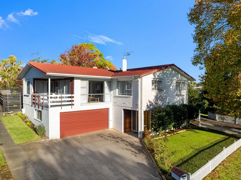 Saint Johns Hill 3Kwarto Your Chance to Secure 230m2 in Saint Johns Hill