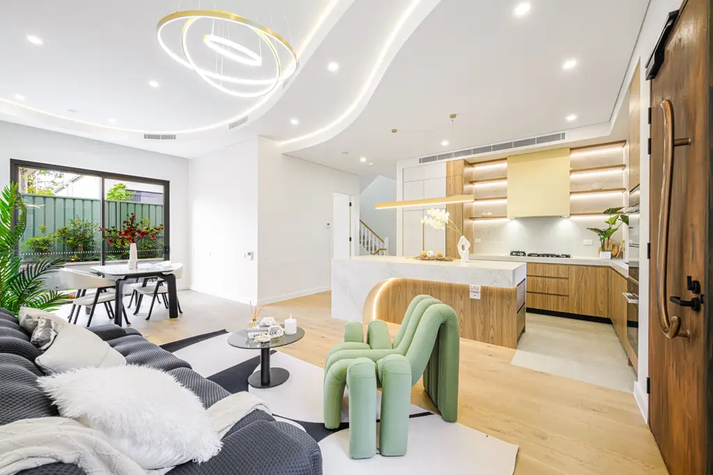 Miranda Discover the epitome of luxury living at Sapphire
