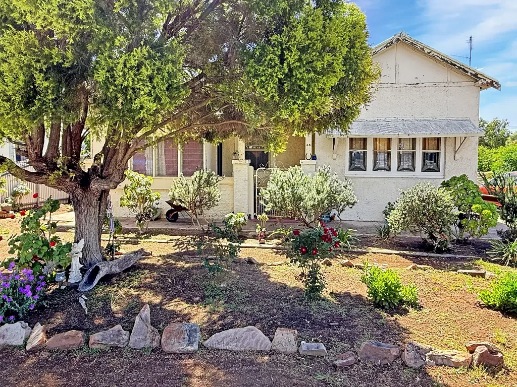38 Waratah Street, Leeton, NSW 2705