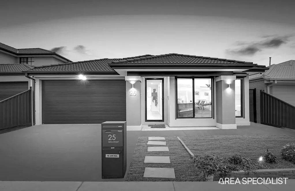 25 Nitre Street, Manor Lakes, VIC 3024