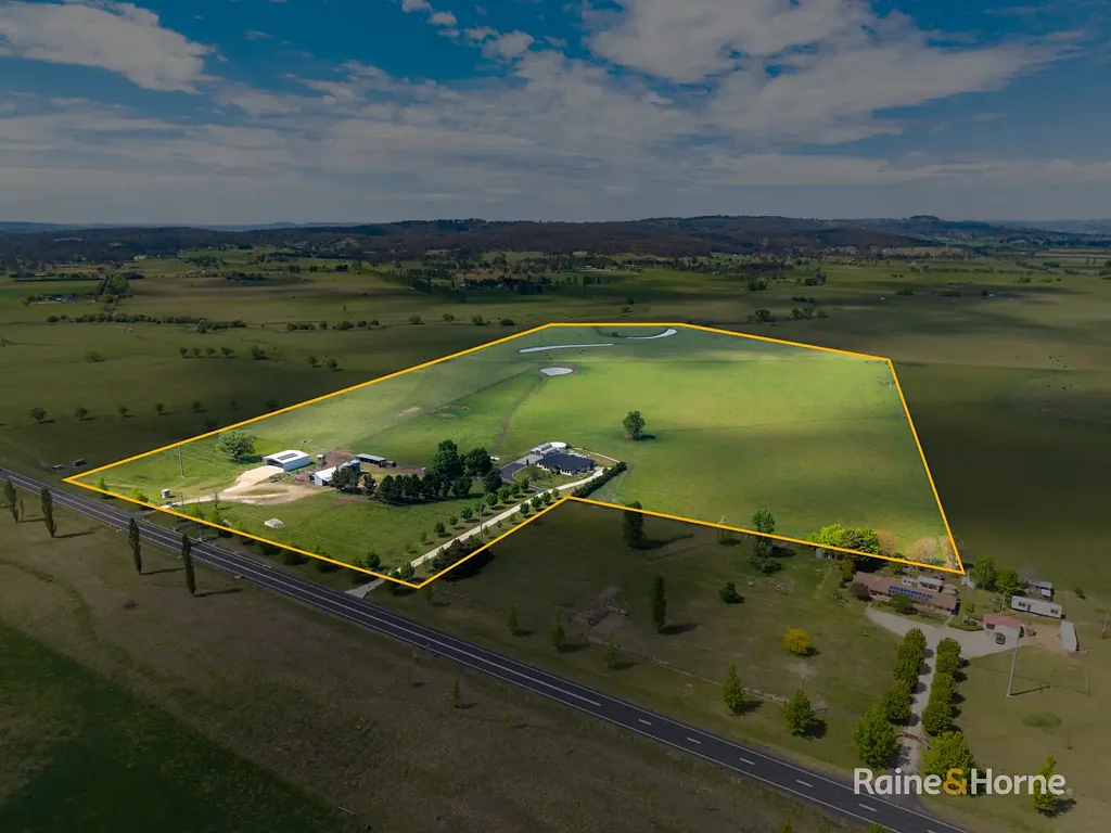 Glen Innes Modern Rural Living Just Minutes from Town