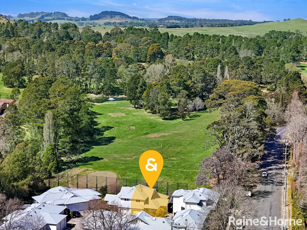 Moss Vale 3Kwarto Golf Course Views & Effortless Villa Living