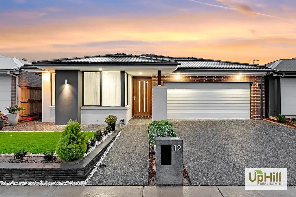 12 Luxembourg Avenue, Clyde North, VIC 3978